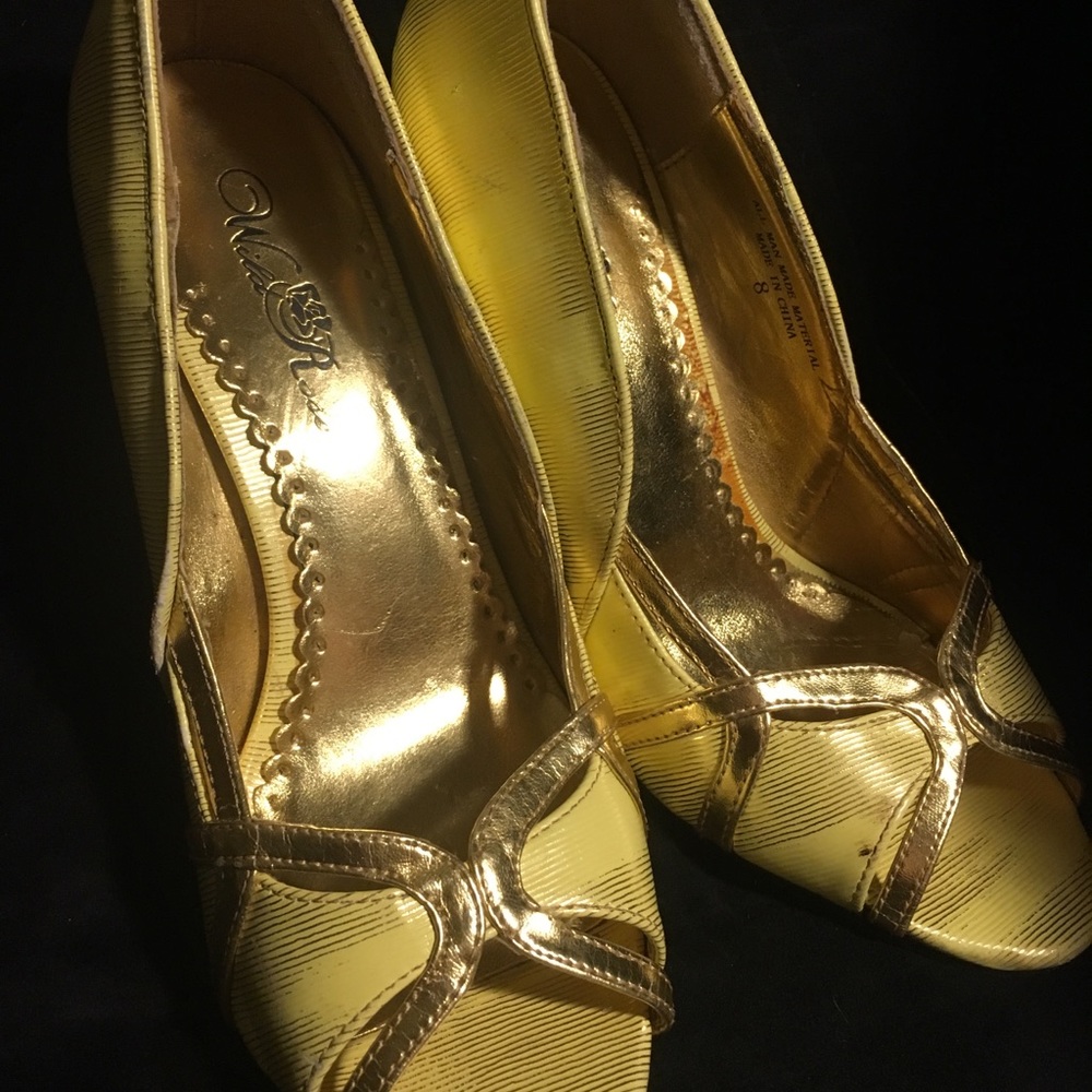 Yellow unique heels